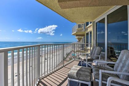 Beachfront Condo Walk to Pier and Dining! - image 2