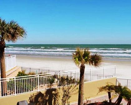 Beachfront Vacaton Club and Resort Suites in Daytona Beach - image 5