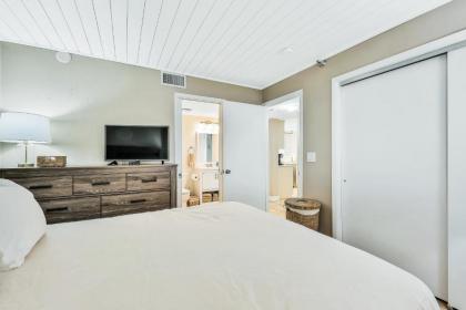 Sand Dollar Condos - image 13