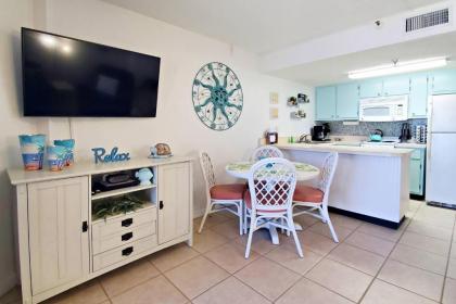 Sunglow Resort Condo Unit 905 - image 2