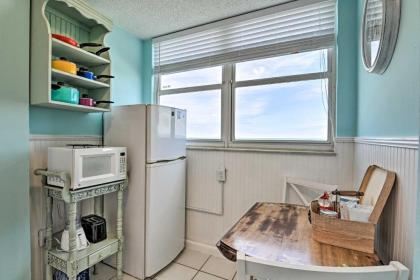 Updated Daytona Beach Oceanfront Studio with Pool! - image 11