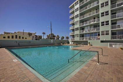 Updated Daytona Beach Oceanfront Studio with Pool! - image 15