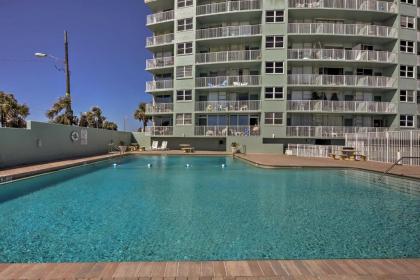 Updated Daytona Beach Oceanfront Studio with Pool! - image 8