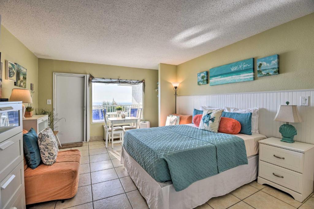 Waterfront Daytona Beach Studio with Pool Access - main image