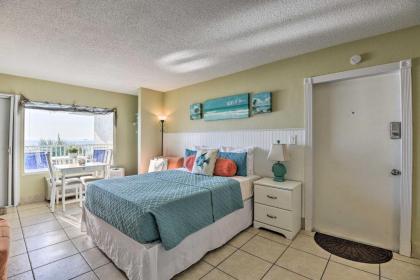 Waterfront Daytona Beach Studio with Pool Access - image 4