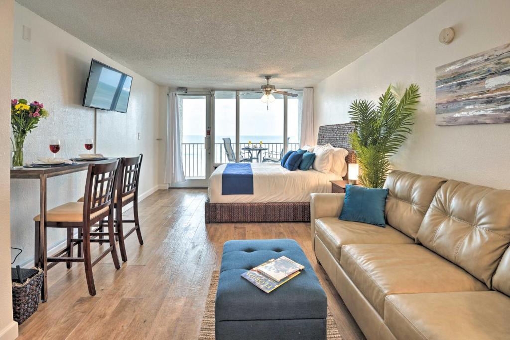 Cozy Studio on Daytona Beach with Pool Access! - image 2