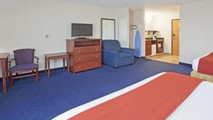 Holiday Inn Express Deforest an IHG Hotel - image 3