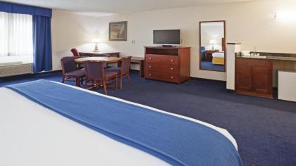 Holiday Inn Express Deforest an IHG Hotel - image 8