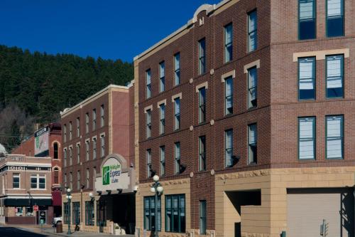 Holiday Inn Express Hotel & Suites Deadwood-Gold Dust Casino an IHG Hotel - main image