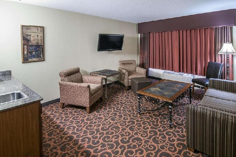 Hampton Inn at Tin Lizzie Gaming Resort - image 6