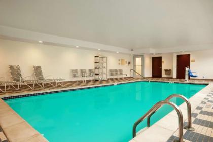 Country Inn & Suites by Radisson Dearborn MI - image 13