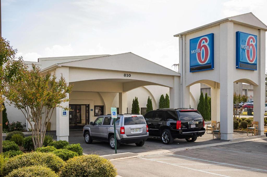 Motel 6-Decatur AL - main image