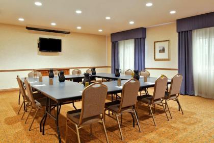 Country Inn & Suites by Radisson Decatur IL - image 9