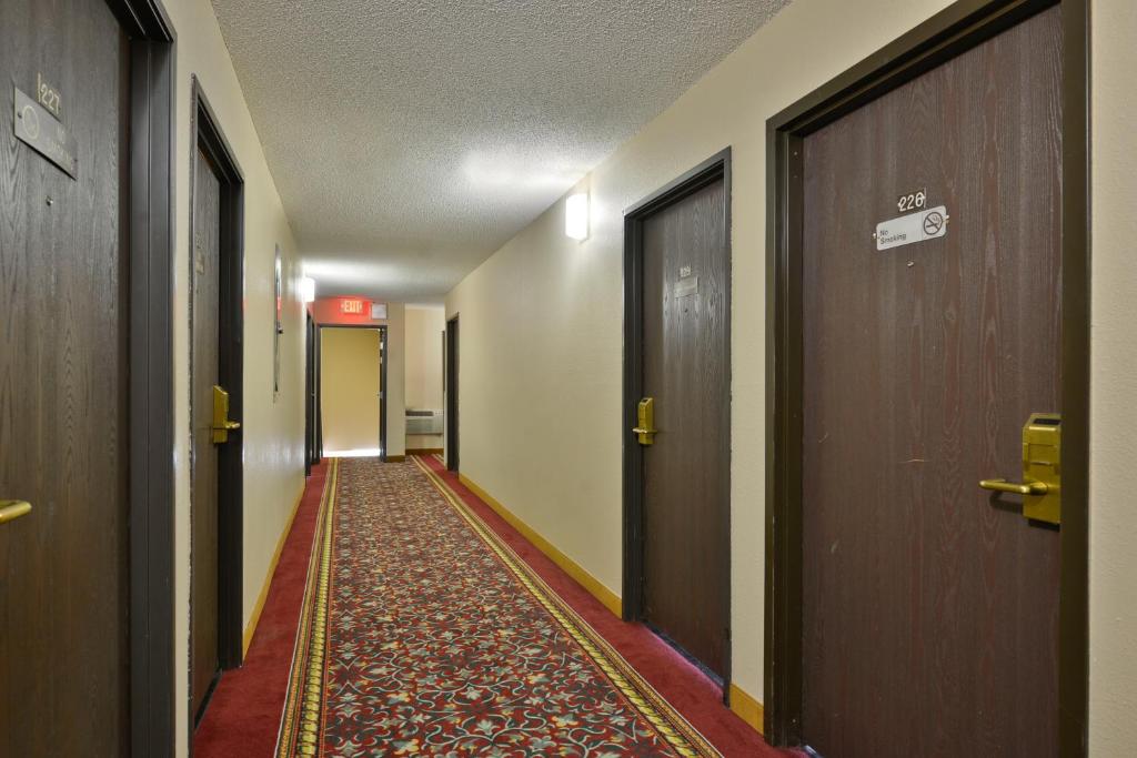 Americas Best Value Inn Decatur - image 7