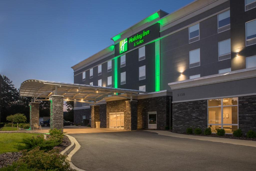 Holiday Inn Hotel & Suites - Decatur an IHG Hotel - main image