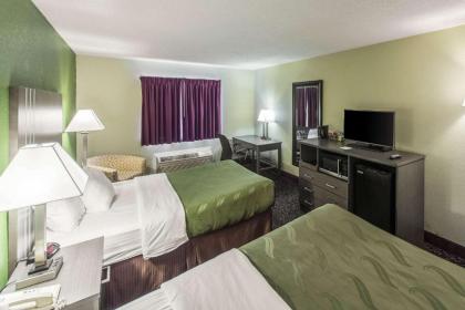 Quality Inn - image 15