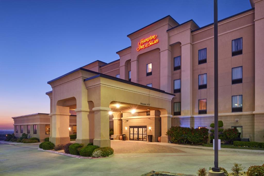 Hampton Inn & Suites Decatur - main image