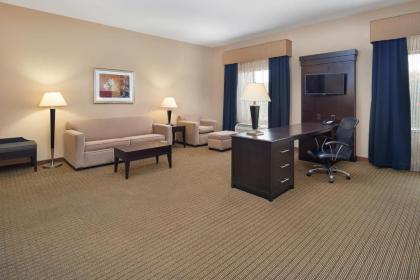 Hampton Inn & Suites Decatur - image 13