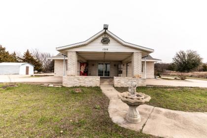 OYO Hotel Decatur TX Hwy 287 Northwest - image 4