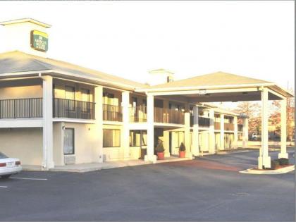 America's Best Inn & Suites - Decatur - image 4