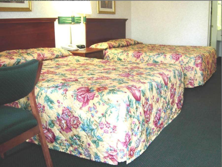 America's Best Inn & Suites - Decatur - image 5