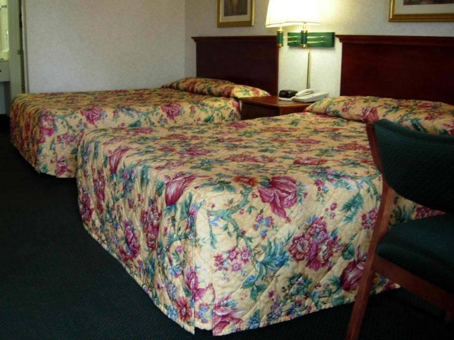 America's Best Inn & Suites - Decatur - image 6