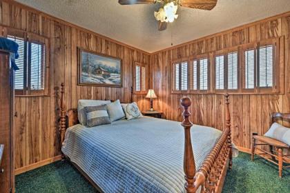 Days Mountain Retreat with Pool Access and Pool Table! - image 15