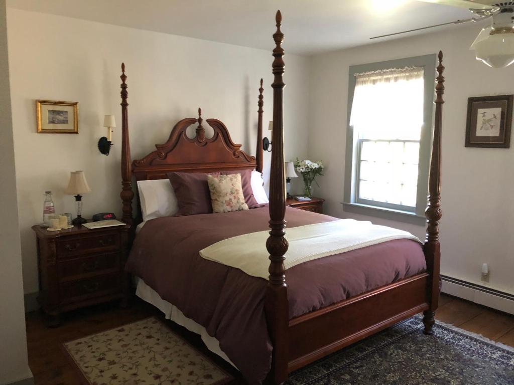 Riverwind Inn Bed and Breakfast - image 6