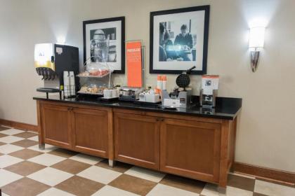 Hampton Inn & Suites Chicago Deer Park - image 12