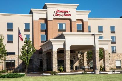 Hampton Inn & Suites Chicago Deer Park - image 14