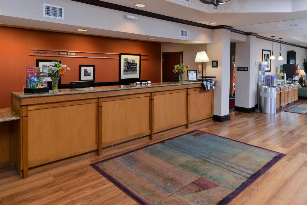 Hampton Inn Houston-Deer Park Ship Area - image 7