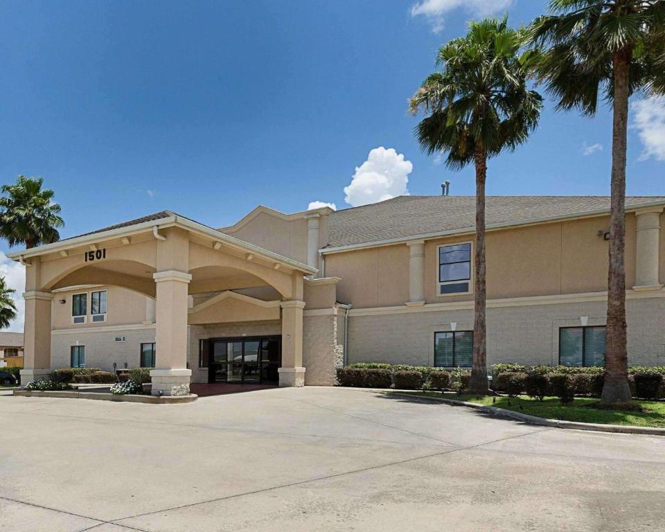 Comfort Suites Deer Park Pasadena - main image