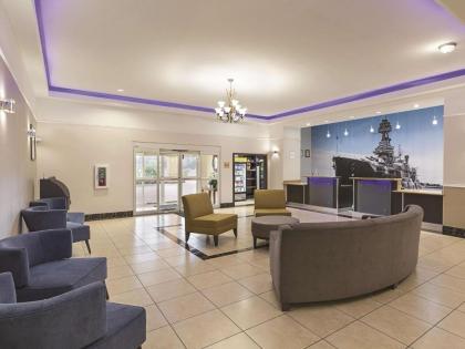 La Quinta by Wyndham Deer Park - image 12