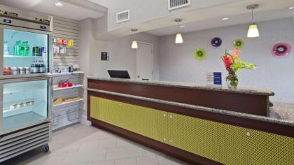 Best Western Deer Park Inn and Suites - image 3