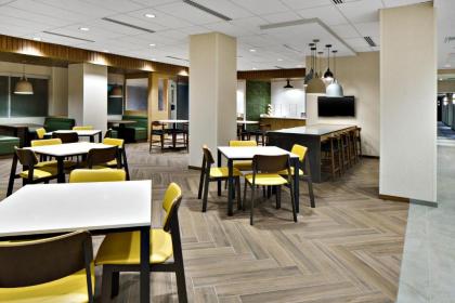 Fairfield Inn & Suites by Marriott Boca Raton Deerfield Beach - image 11