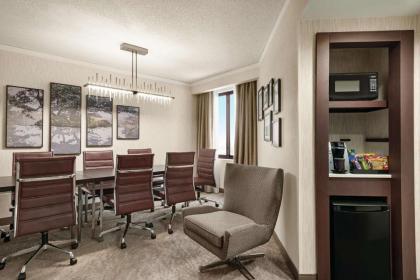 Embassy Suites by Hilton Chicago North Shore Deerfield - image 13