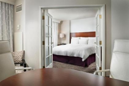 Chicago Marriott Suites Deerfield - image 7