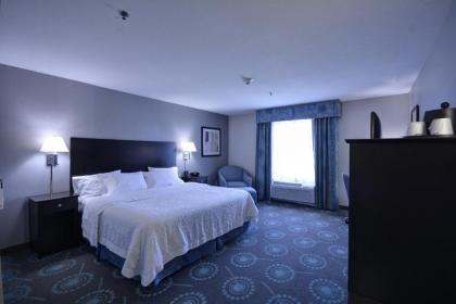 Hampton Inn Defiance - image 12