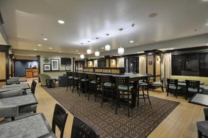 Hampton Inn Defiance - image 9