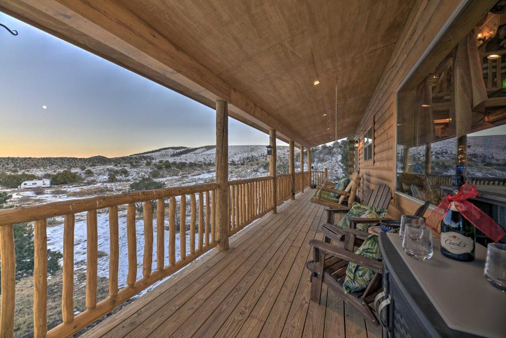 Peaceful Cabin with Panoramic Mtn Views and Hot Tub! - main image