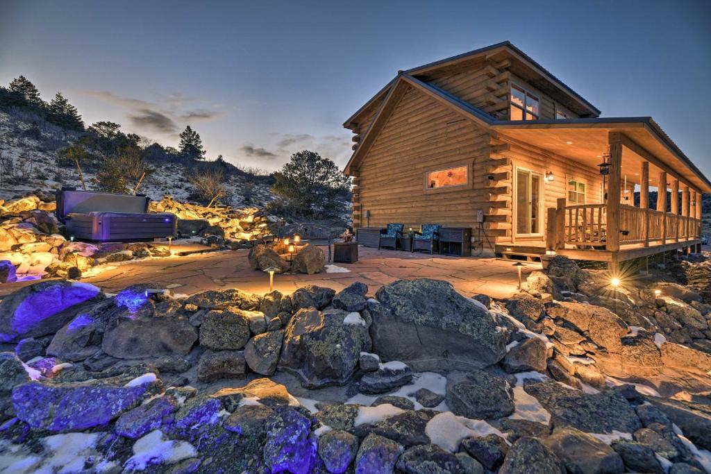 Peaceful Cabin with Panoramic Mtn Views and Hot Tub! - image 6