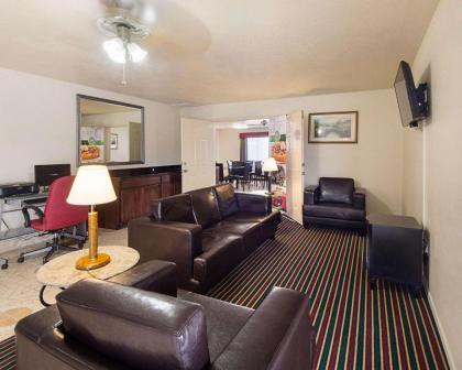 Quality Inn & Suites Del Rio - image 11