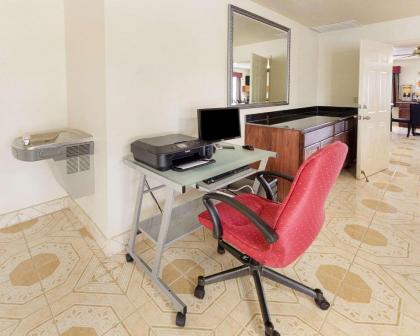 Quality Inn & Suites Del Rio - image 9