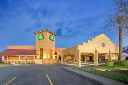 La Quinta Inn by Wyndham Del Rio - image 7