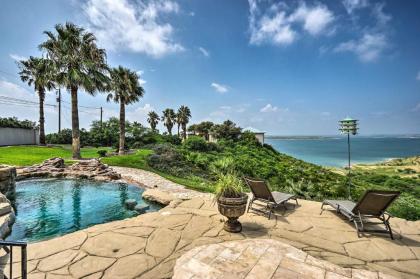 Luxury Del Rio Home with Pool and Lake Views! - image 14