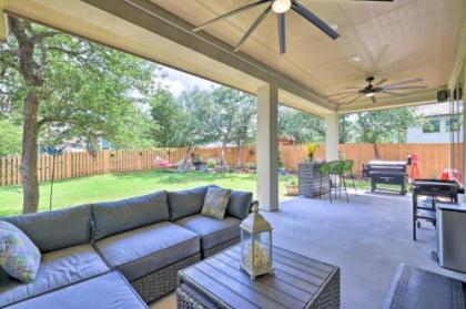 Upscale Austin Area Escape - Families Welcome - image 2