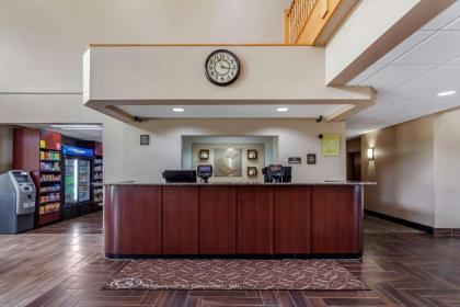 Comfort Suites Delavan - Lake Geneva Area - image 5