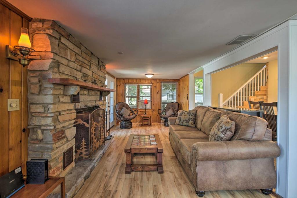 Pet-Friendly Home with Views of Lake Delavan! - image 4