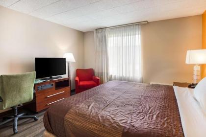 Rodeway Inn & Suites - Poconos - image 11