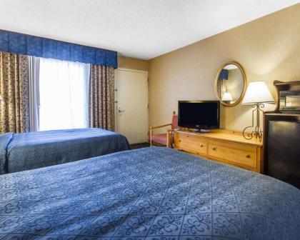 Quality Inn Deming - image 8